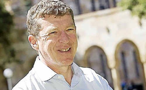 Former Australian of the Year and cancer research scientist Professor Ian Frazer will speak at a combined services clubs dinner in Warwick this month. Former Australian of the Year and cancer research scientist Professor Ian Frazer will speak at a combined services clubs dinner in Warwick this month.